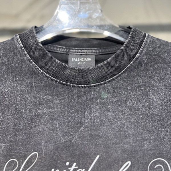 定番 バレンシアガ THE CAPITAL OF FASHION Tシャツ コピー オーバーサイズ bas52320